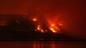 Wildfire forces 20,000 evacuations in western Canada