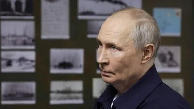 Russians are pulling billions of dollars out of their bank accounts as fears grow that the government