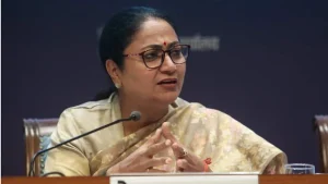 Delhi Chief Minister Rekha Gupta, during her two-day visit to Tamil Nadu, visited the Sri Lakshmi