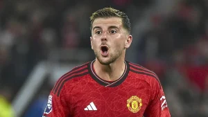 Carrick cautious after Mount's injury scare in PSG friendly: Team performance explained