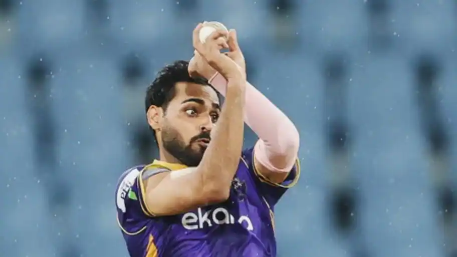 Vintage Bhuvi is back! Masterclass spells disaster for defending champs — UP T20 league