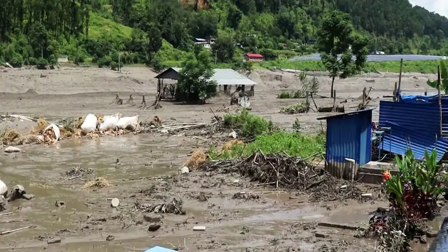 95 killed; 133 Indians missing in Nepal flash flood; Bihar, UP borders on alert