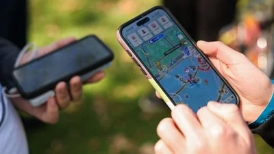 Thousands of players of the wildly popular Pokémon game , Pokémon GO, are reporting network error