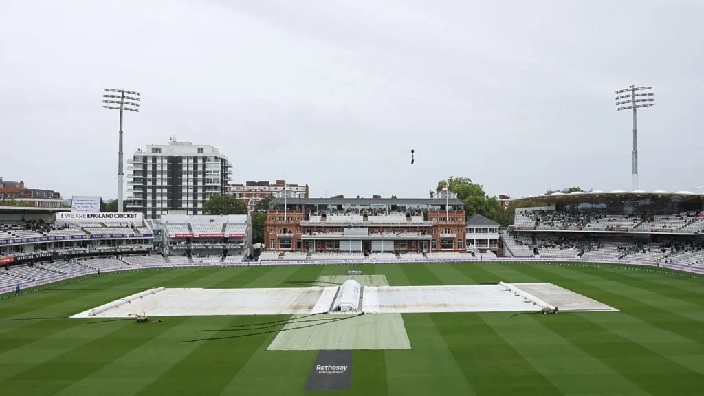 Former England captain Nasser Hussain was left frustrated after Day 3 of the second Test