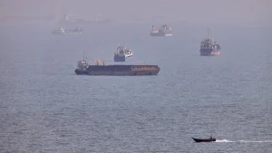 Iran Guards say won't reopen Hormuz without U.S. meeting Tehran's demands