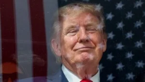 Doctors have expressed concerns regarding President Donald Trump’s health, citing his recent weight gain