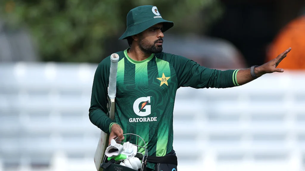 Seeing Pakistan struggle against England, Michael Vaughan compared the visiting team