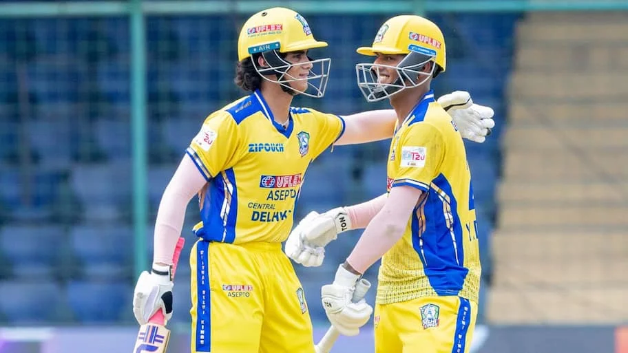 In a commanding performance, Central Delhi Kings defeated North Delhi Strikers by eight wickets in match