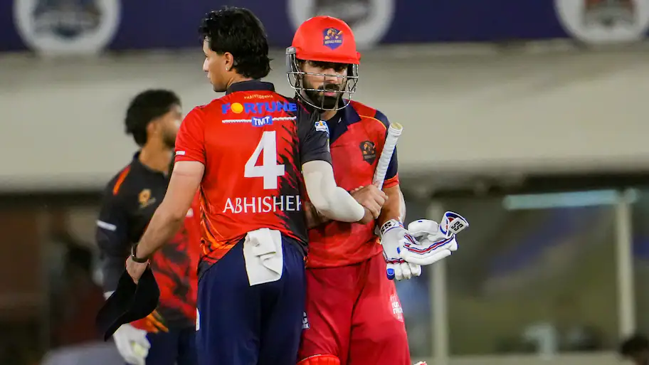 Anmolpreet's century helped Mohali Kings chase down a mammoth target of 259 runs with three