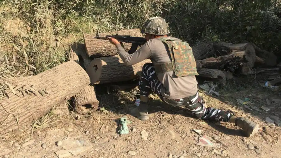 One terrorist killed in Yousmarg forests, search underway — Kashmir Encounter