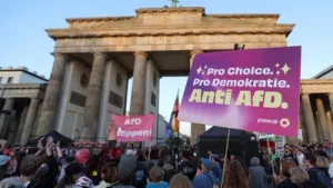 What should Germany do about its rising right?