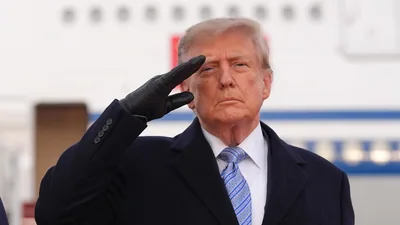 'Why is Trump wearing gloves?' POTUS's unusual outfit choice at Xi Jinping welcome draws attention