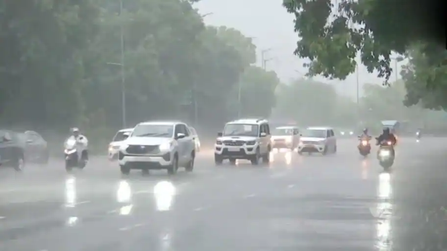 IMD sounds alarm for 14 states - is your district in heavy rain zone: The wider industry impact