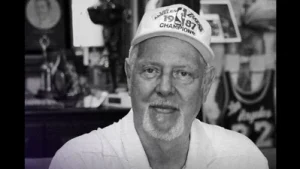 Lawrence Tanter, widely recognized as the "Voice of the Lakers," has passed away at the age