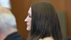 Holdout juror hailed as a 'legend' after mistrial, 'Give this man a badge' — Lindsay Clancy case