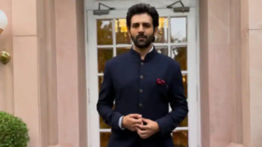 From Kartik Aaryan to music composer GV Prakash Kumar, the celebs have expressed
