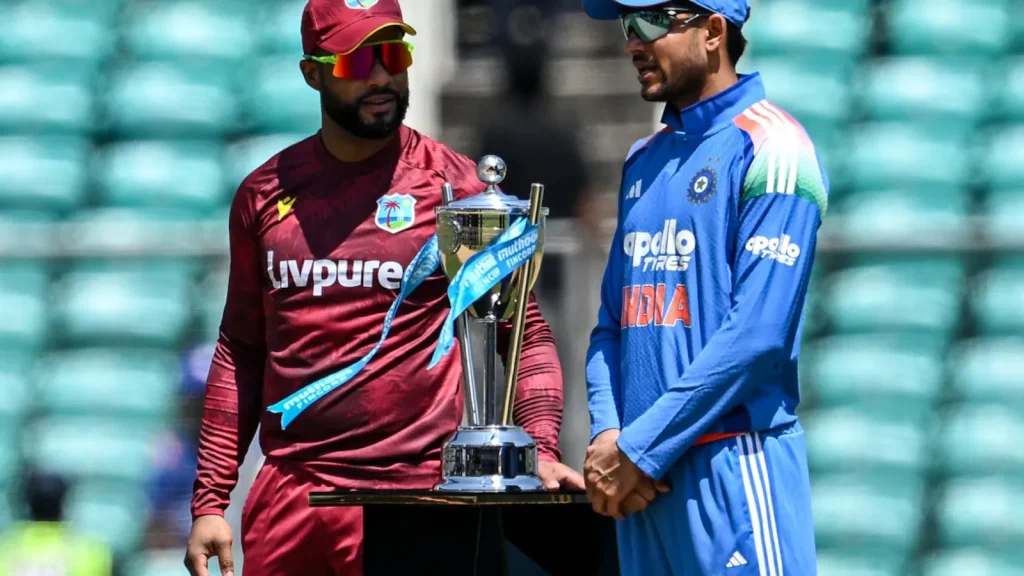 Auqib Nabi has been handed his debut cap as India won the toss and elected to bowl first