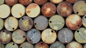 Oil prices fell to their lowest level in 11 days on Monday, as: The wider industry impact