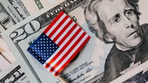 US debt has reached $40 trillion, while Treasury yields are rising sharply, adding to concerns