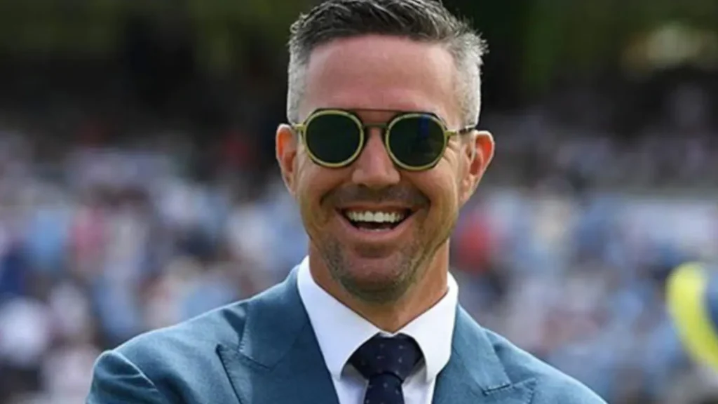 Former England batsman Kevin Pietersen has been named a specialist mentor to help England's men