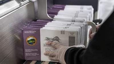 Trump administration again asks Supreme Court to allow new mail voting rules