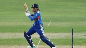 But Razdan highlighted that Smriti must play her own game rather than replicate what Shafali