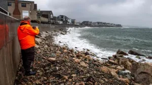 What we know about alerts, power outages, flight disruption: The wider industry impact