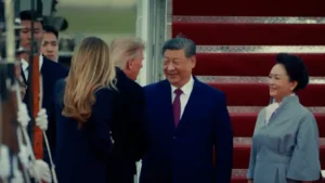 Xi Jinping arrives in US; Trump lays out red carpet on the tarmac, personally greets Chinese
