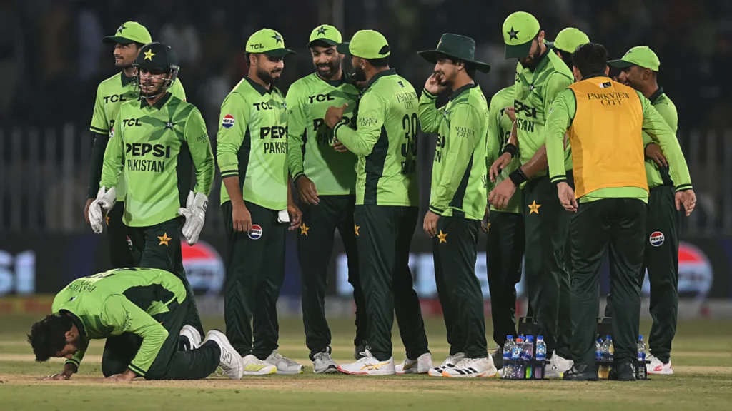 From 91/0 To 215 All Out: Pakistan Star's Six-Wicket Burst surprises England In Chase