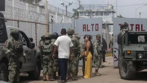 Ten people lost their lives and 16 were injured after a deadly riot at a prison in Sinaloa