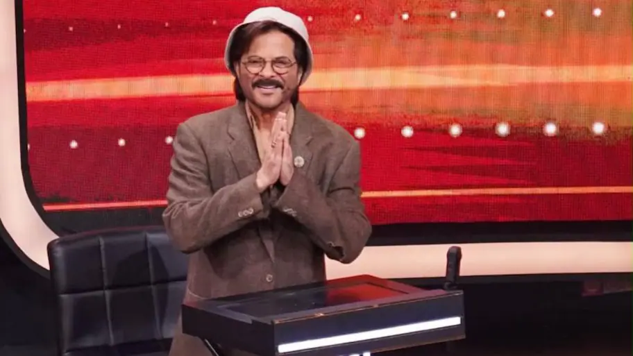 India days on the sets of ‘India Ke Top 1%’ by donning the outfit he wore 39-years-ago