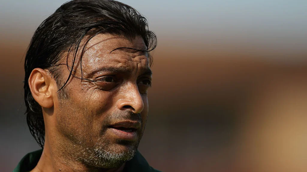 Pakistan cricket great Shoaib Akhtar has distanced himself from rumours linking him