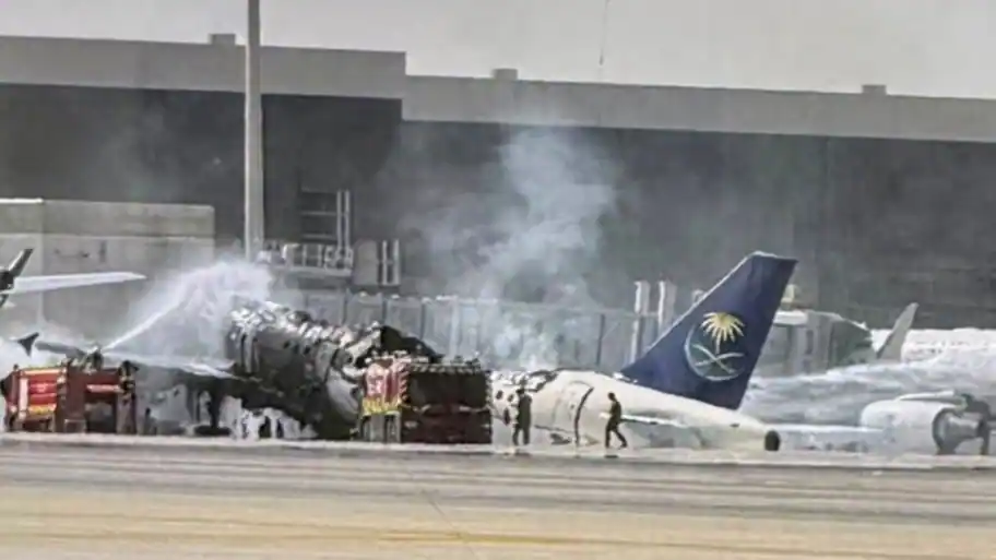 Video footage from deadly strike shows Umrah pilgrims waiting to board their flights when
