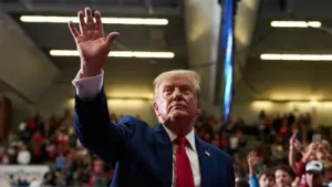 US President Donald Trump on Sunday stepped up his verbal attacks against Norway, using abusive