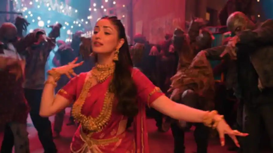 Packed with infectious beats, a catchy hook and larger-than-life choreography, ‘Phata Patakha’